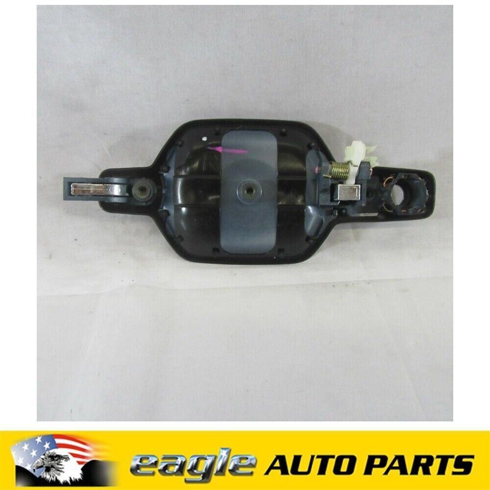 MITSUBISHI NT PAJERO PETROL EXCEED RIGHT HAND FRONT DOOR OUTER HANDLE 2008 - 11