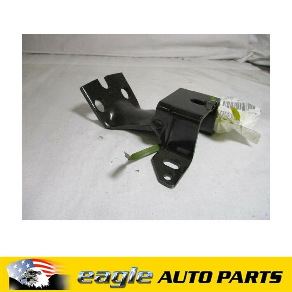 Genuine SAAB 900 1986 - 1993  L/H Front Door Hinge  # 6912570