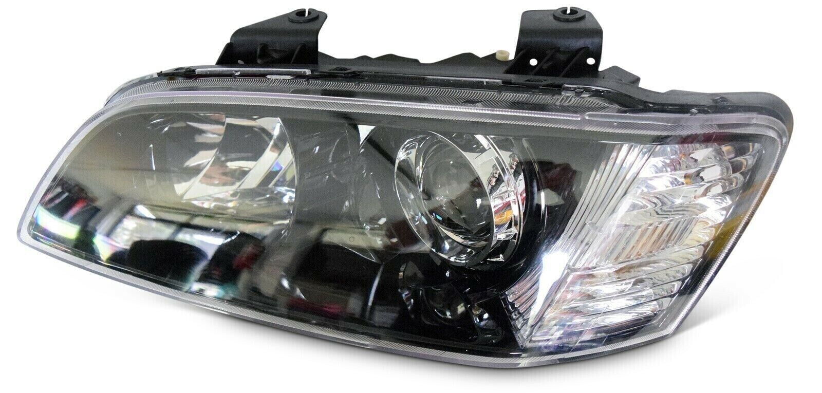 Holden Commodore VE Series 1 SS SV6 SSV Calais HSV E1 E2 L/H Front Head Light