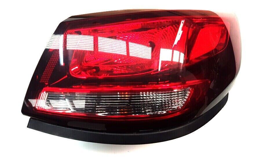 Holden Commodore VF Sedan Right Hand Rear Tail Light Genuine GM 92286212